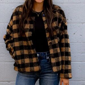 Plaid Sherpa Jacket in Black & Tan